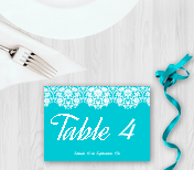 Use Tarjetas de mesa para boda personalizadas y destáquese a la hora de servir los platillos.
